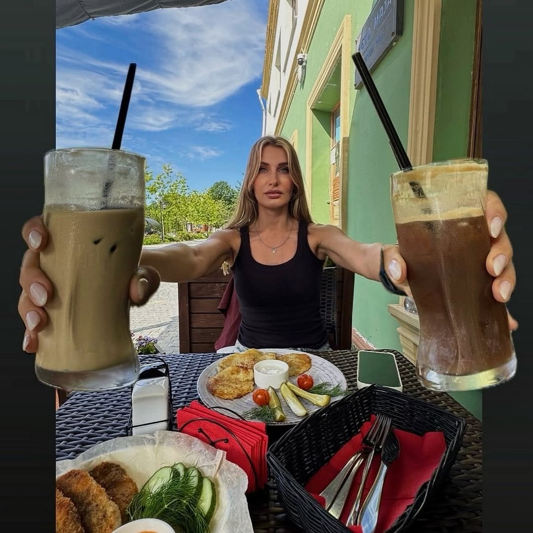 Post 4 by 𝐄𝐋𝐄𝐍𝐀 𝐁𝐔𝐙𝐀 on Instagram (image)