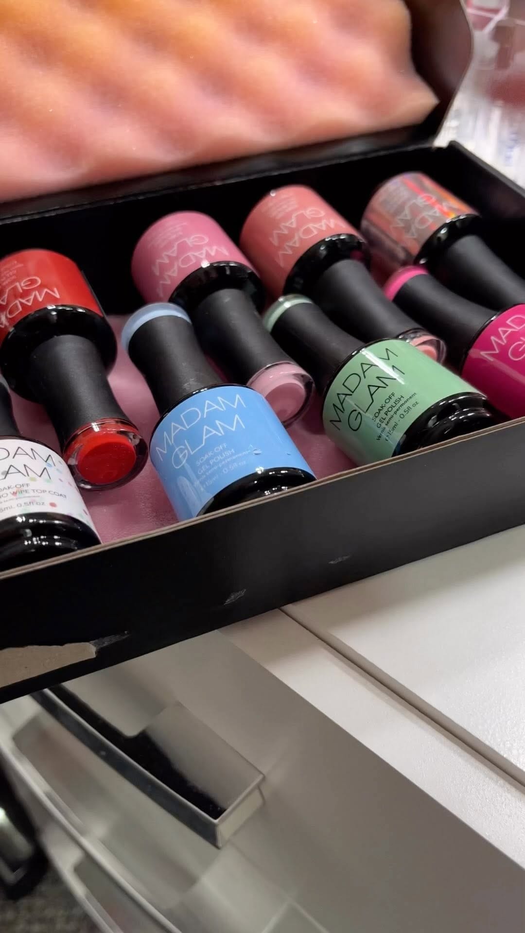 Post 6 by angelzmakeup & life on Instagram (video)