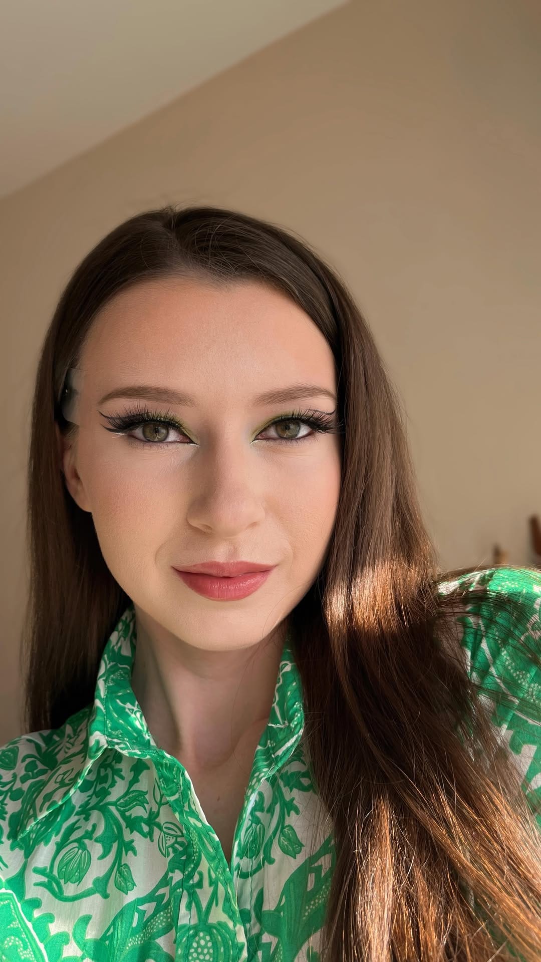 Post 4 by angelzmakeup & life on Instagram (video)