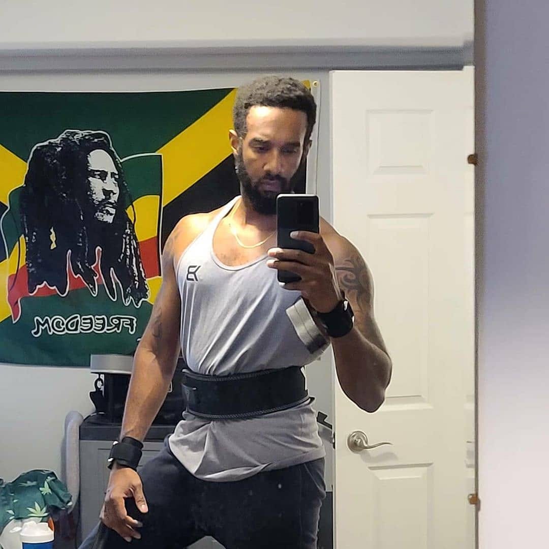 Post 4 by Toronto Fit Fame on Instagram (image)
