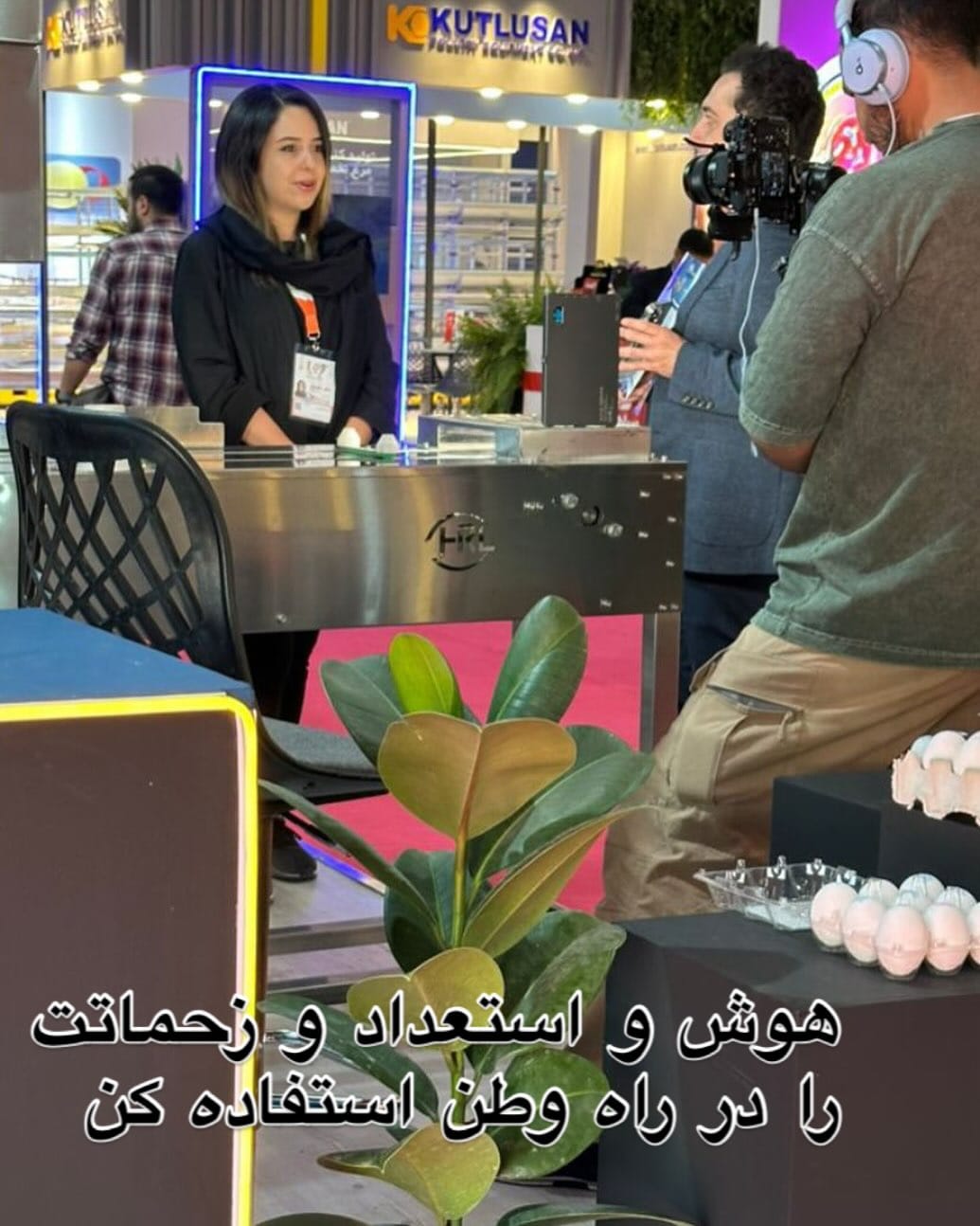 Post 10 by Lili Kheradmand on Instagram (image)
