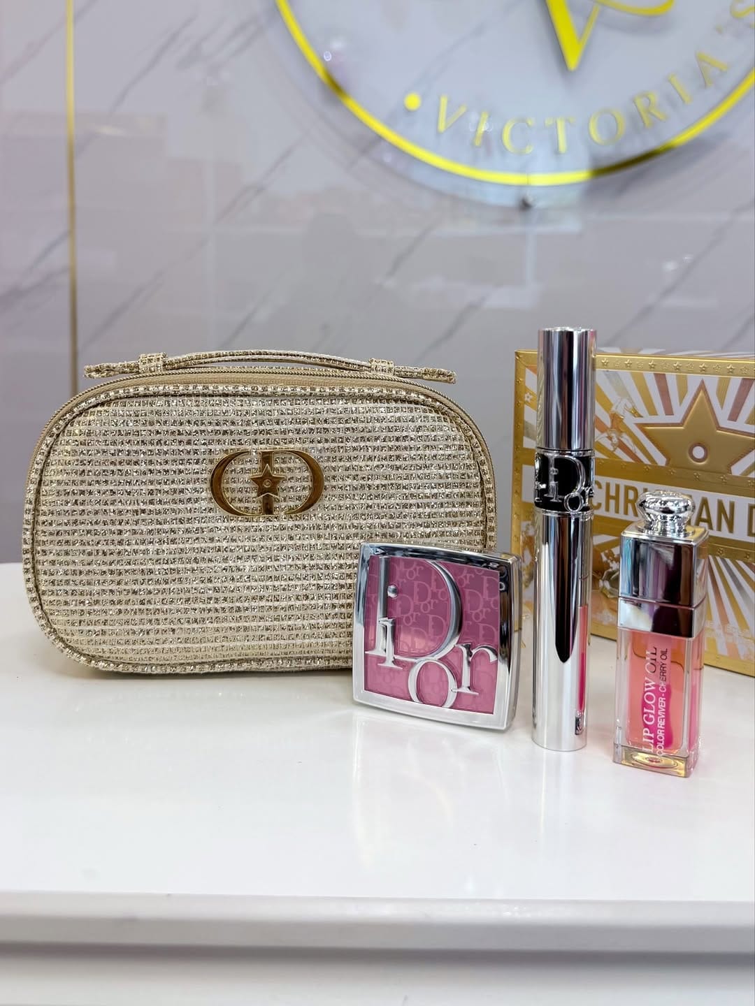Post 9 by Victoria’s Secret  | Bath & Body works | Estee Lauder Ташкент on Instagram (carousel)