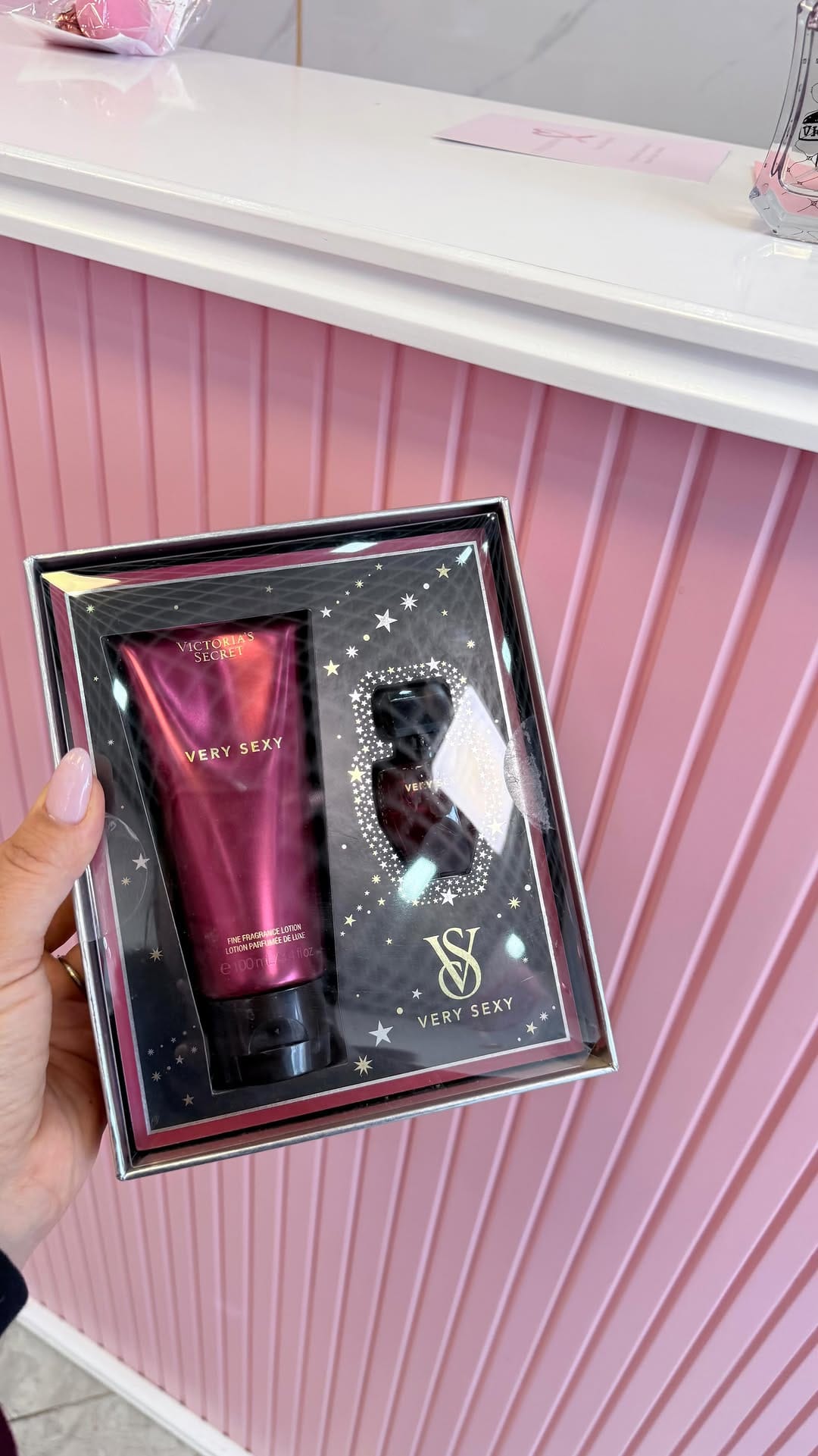 Post 3 by Victoria’s Secret  | Bath & Body works | Estee Lauder Ташкент on Instagram (video)