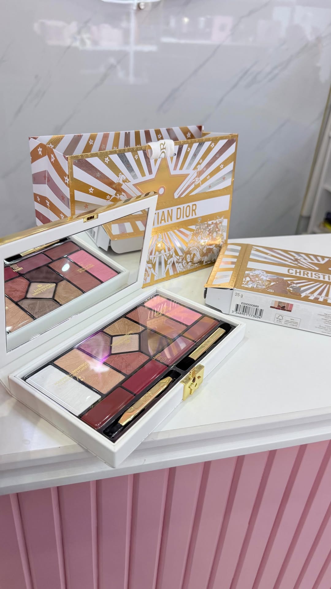 Post 4 by Victoria’s Secret  | Bath & Body works | Estee Lauder Ташкент on Instagram (video)