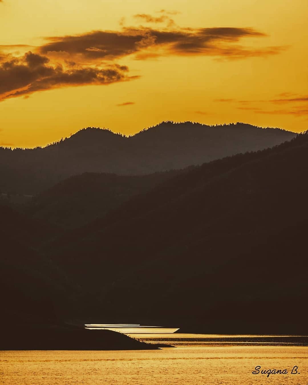 Post 1 by Sunsets and landscapes on Instagram (image)