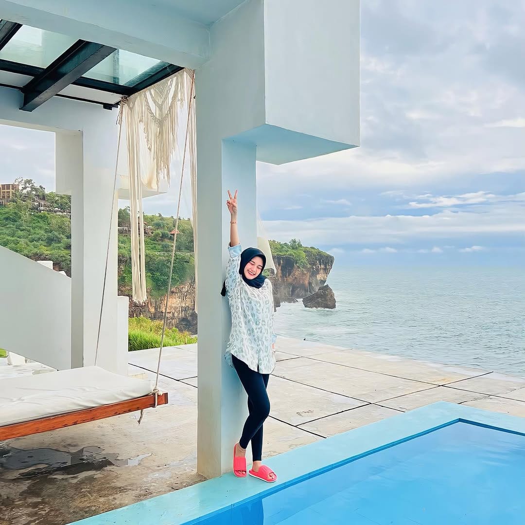 Post 7 by Rizky Juryandhani on Instagram (carousel)