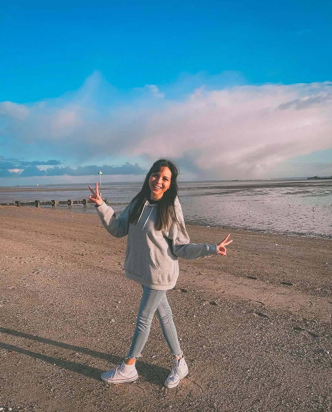 Post 6 by R I L E Y 🧸🧚 on Instagram (carousel)