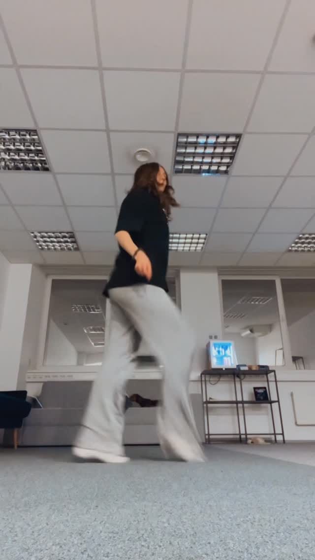 Post 3 by Johanna Maria Karjus | Shuffle Dance on Instagram (video)