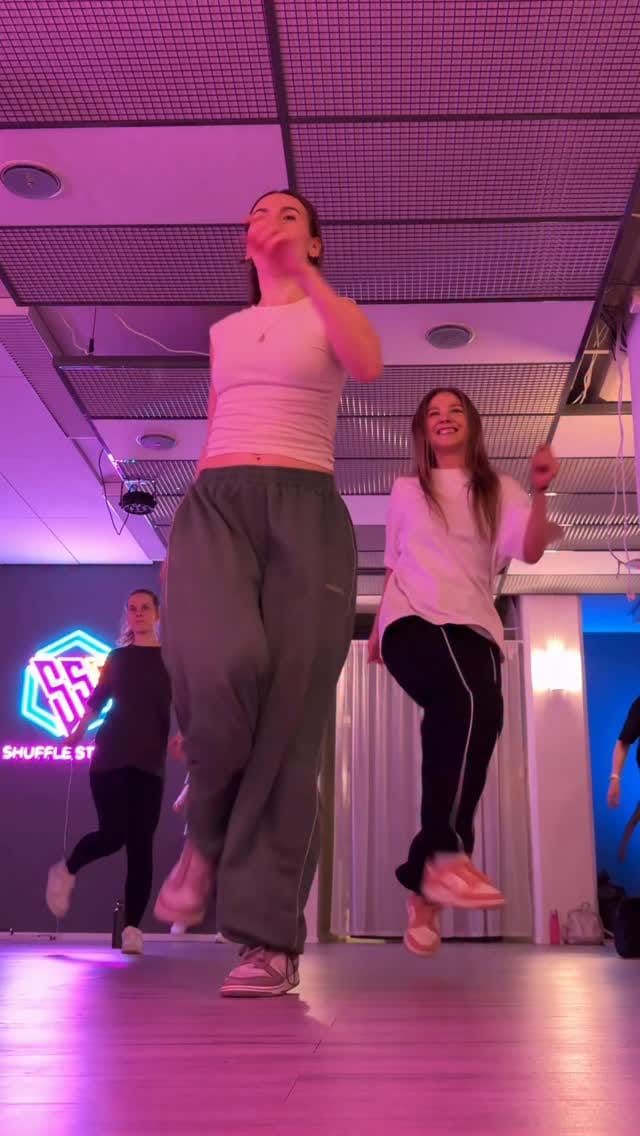 Post 4 by Johanna Maria Karjus | Shuffle Dance on Instagram (video)