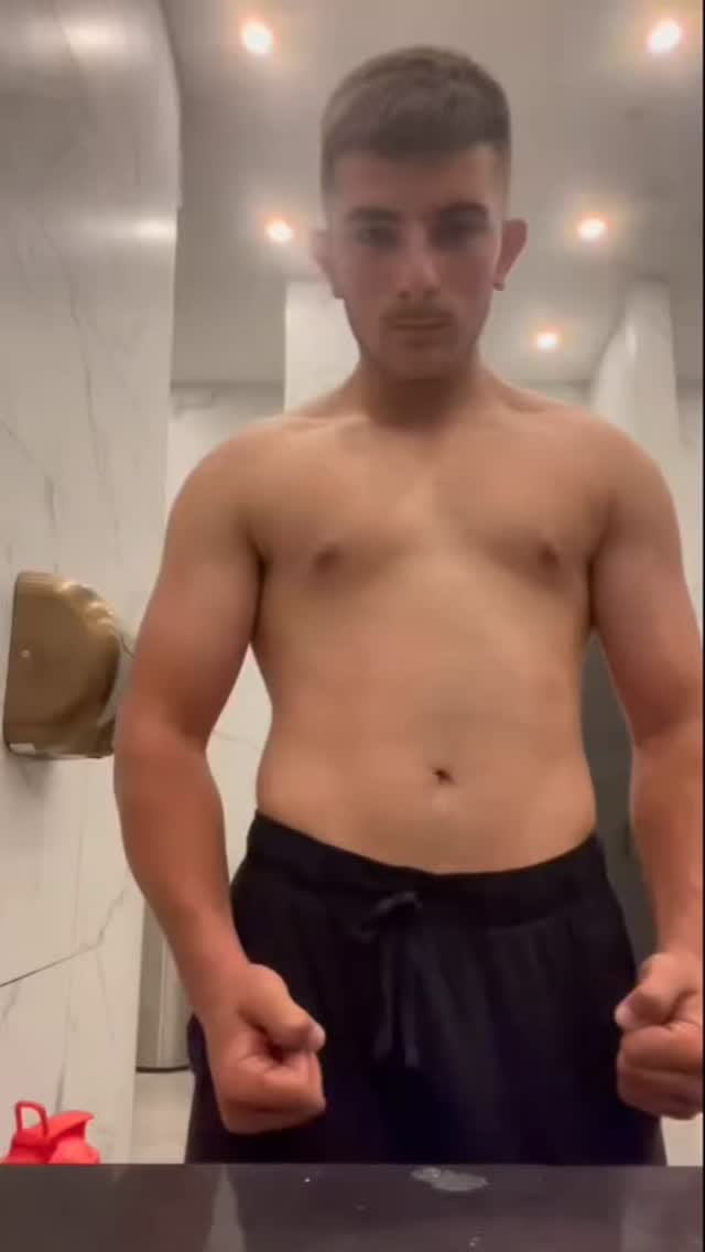 Post 8 by GYM WORKOUT on Instagram (video)