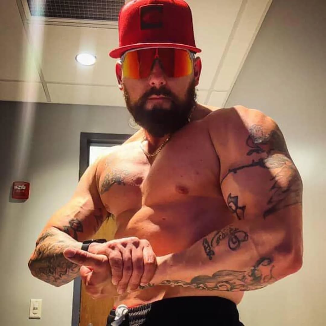 Post 9 by GYM WORKOUT on Instagram (image)