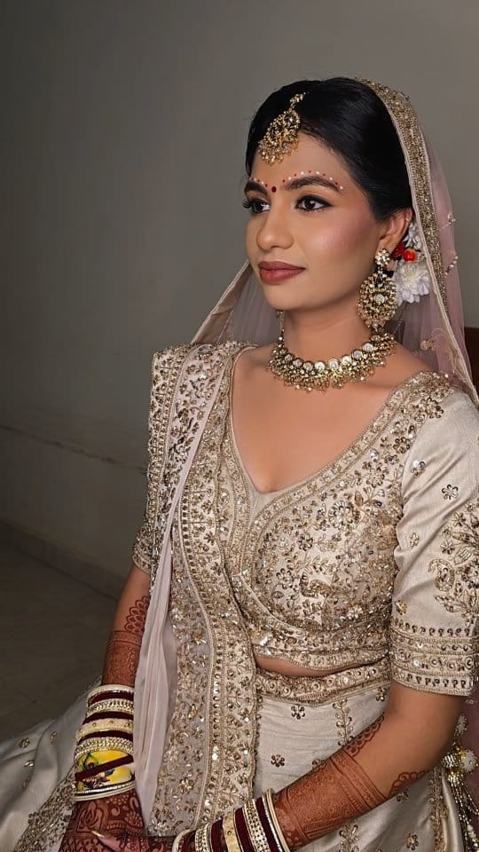 Post 2 by Jigna Hirani on Instagram (video)