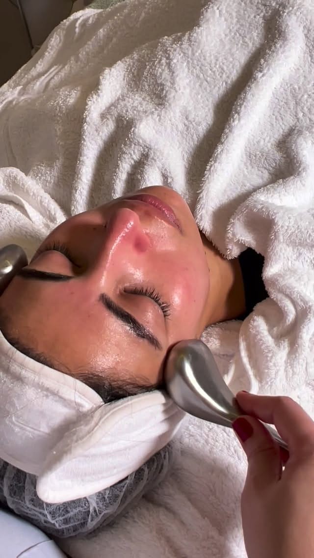 Post 6 by Emirates pearl on Instagram (video)