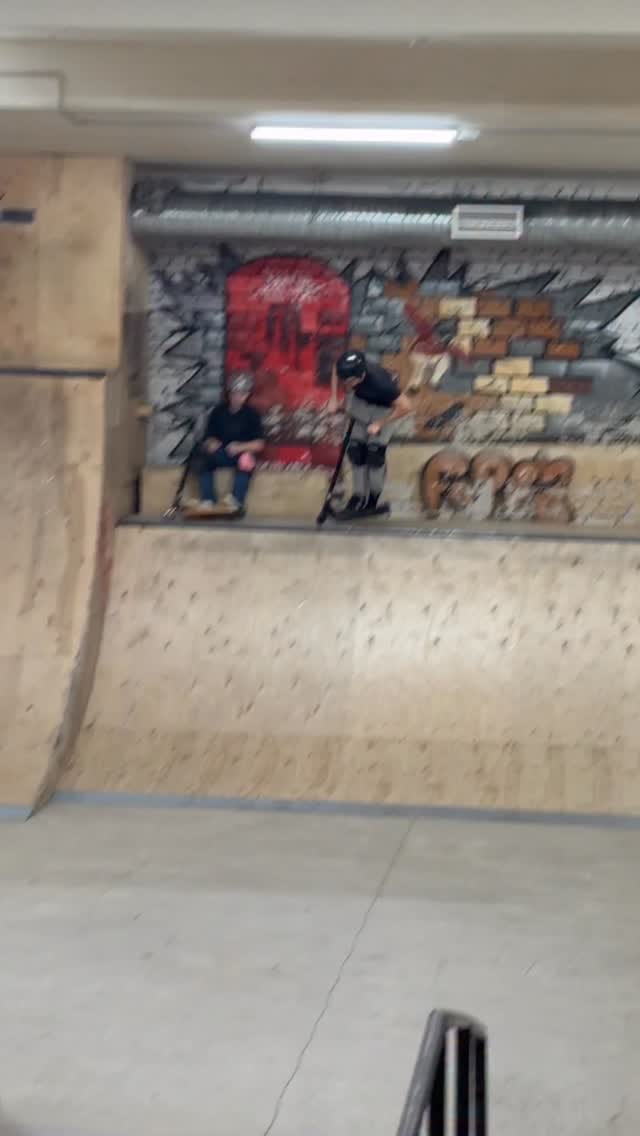 Post 6 by Maksim Tihhomirov on Instagram (video)