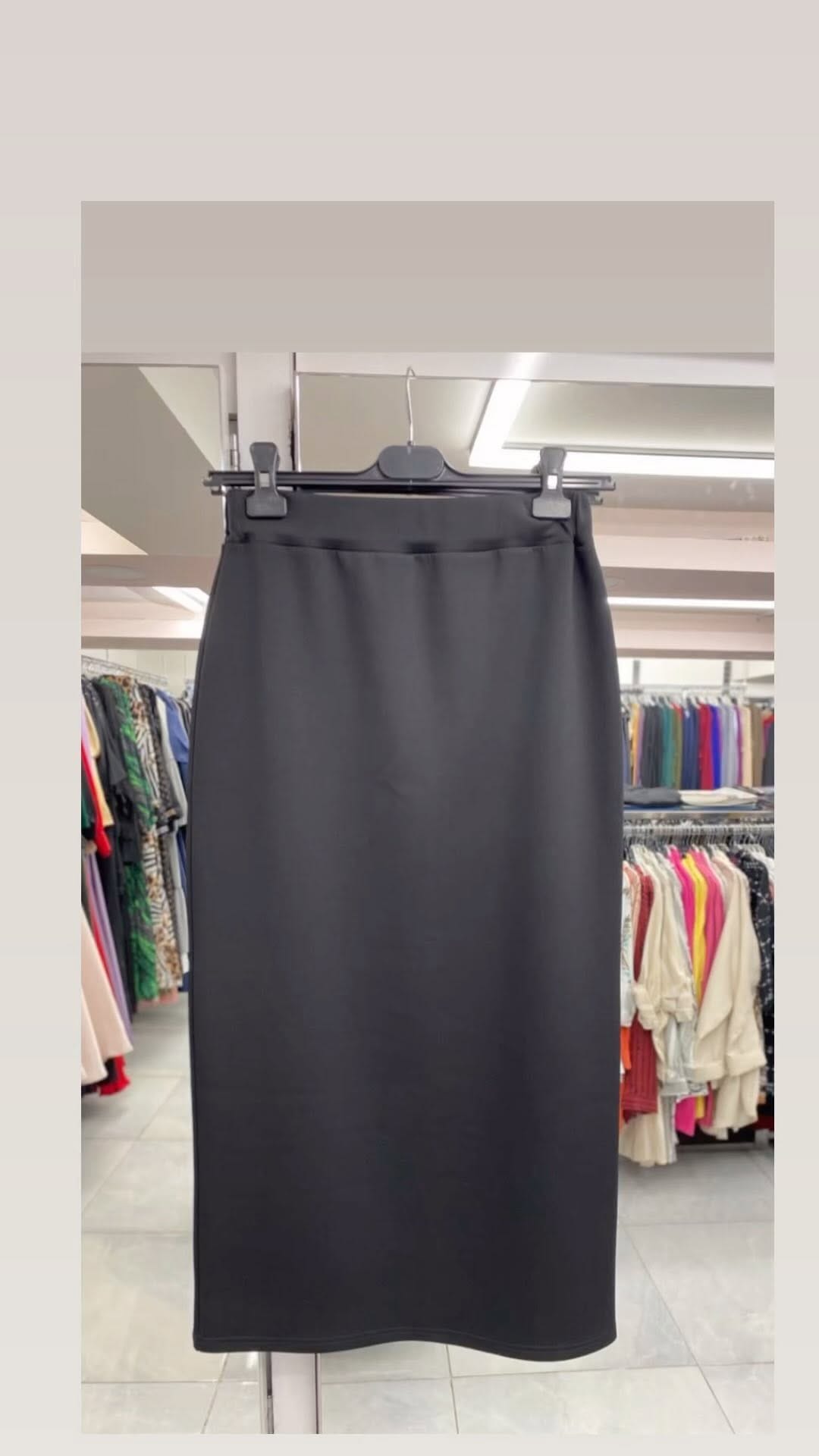 Post 10 by Ebrarözenbutik Özen on Instagram (video)
