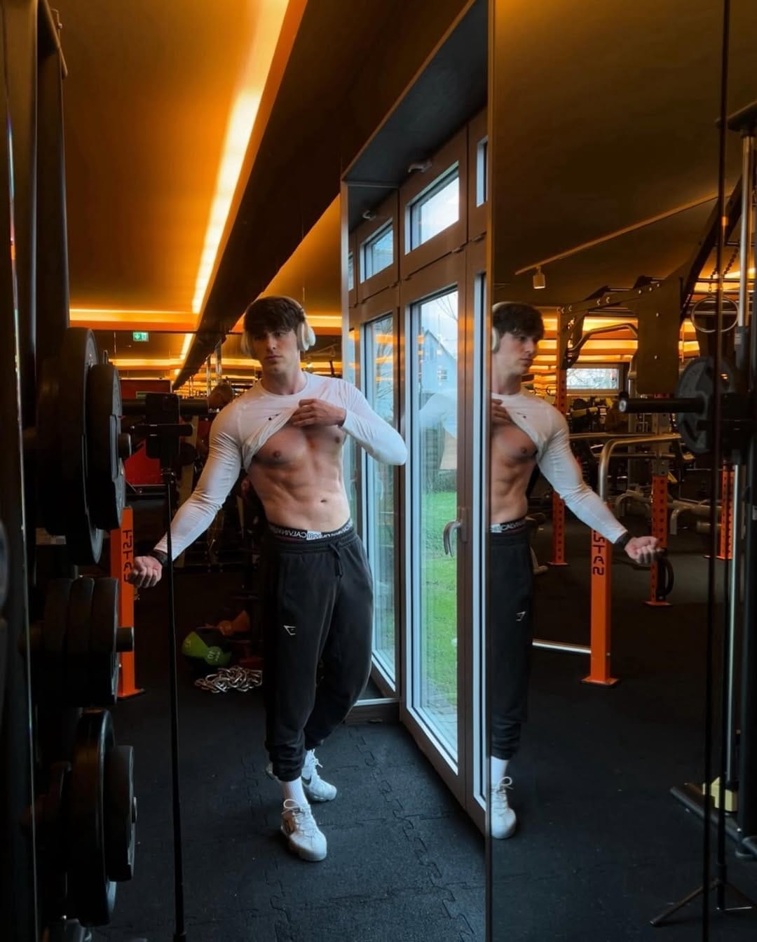 Post 9 by Timo 🙋🏻‍♂️ on Instagram (carousel)