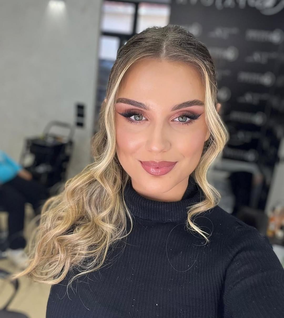 Post 5 by Nazmije Lola Xhina  Hair & MUA on Instagram (image)