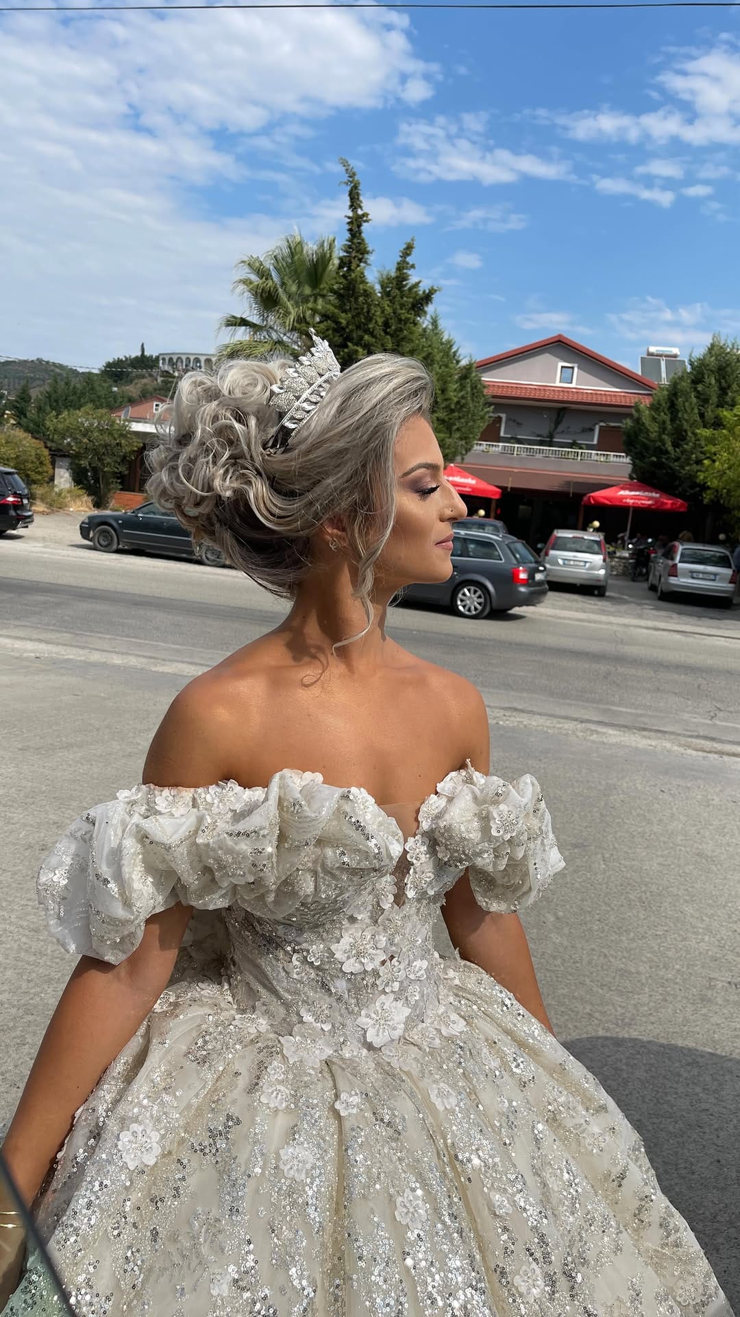 Post 9 by Nazmije Lola Xhina  Hair & MUA on Instagram (video)