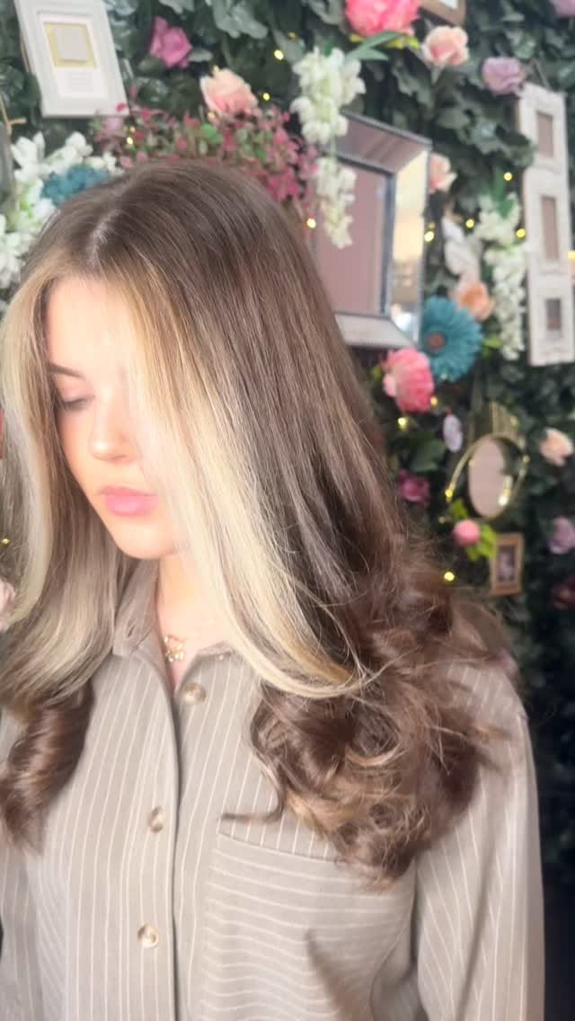 Post 4 by The Colour Lounge Swansea on Instagram (video)