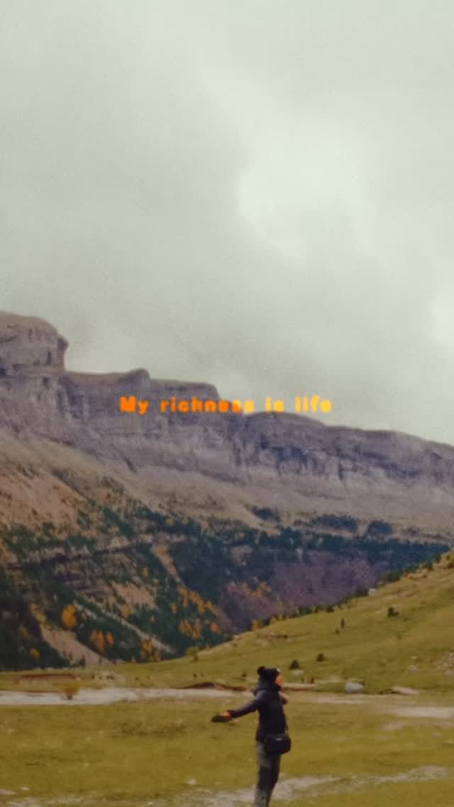 Post 6 by Suleima Martin on Instagram (video)