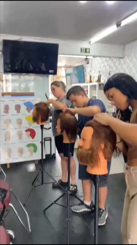 Post 2 by Eduardo Schmit🇧🇷🇫🇷🇺🇾🇨🇱🇮🇹 on Instagram (video)