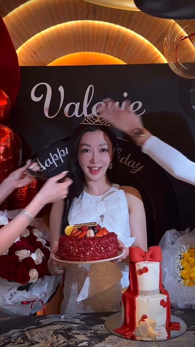 Post 6 by Valerie Fong 方詩揚 on Instagram (video)