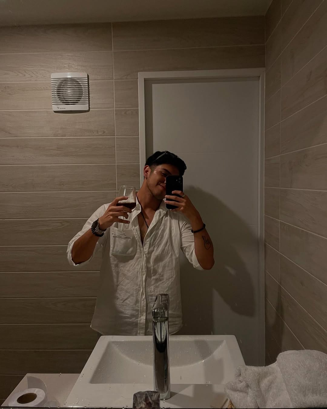 Post 5 by R E N Z O  R A V I N E S🤪 on Instagram (carousel)