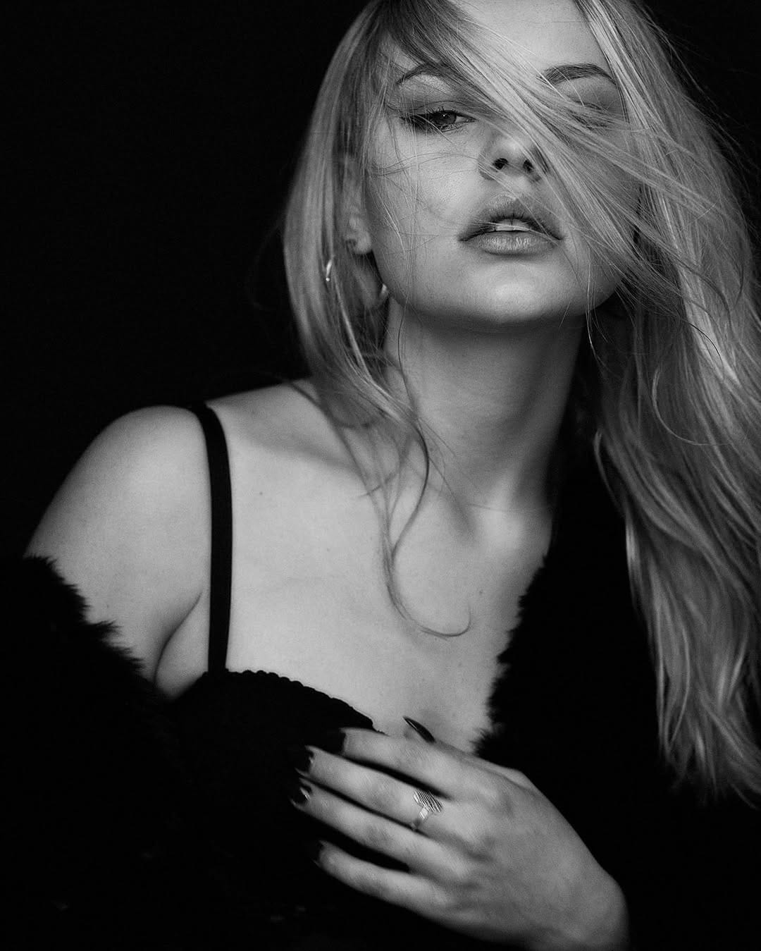 Post 10 by N a d i n e ☾ on Instagram (image)