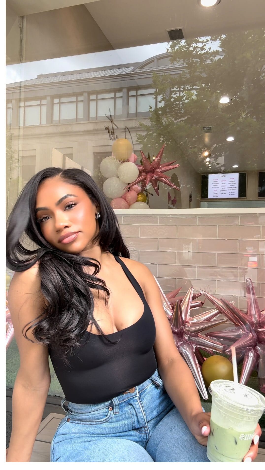 Post 1 by Monise Jay on Instagram (video)