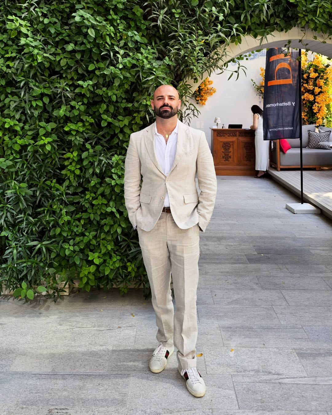 Post 8 by Charbel Kosseify | Marketing Consultant 🇦🇪 on Instagram (carousel)