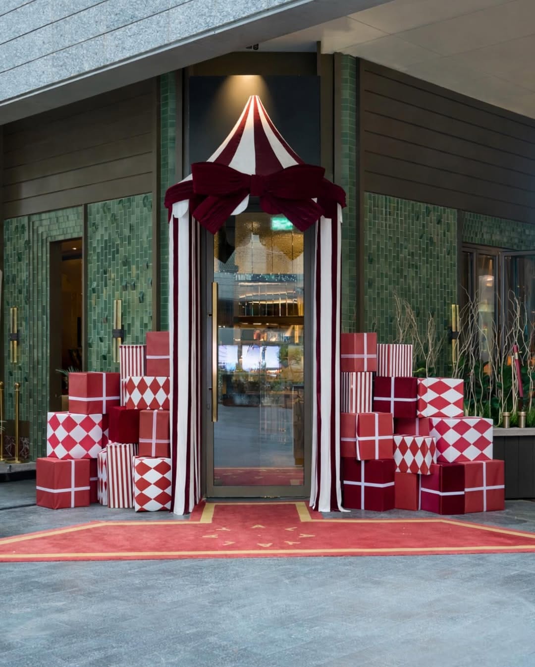 Post 4 by EVENT & INTERIOR DECOR on Instagram (carousel)