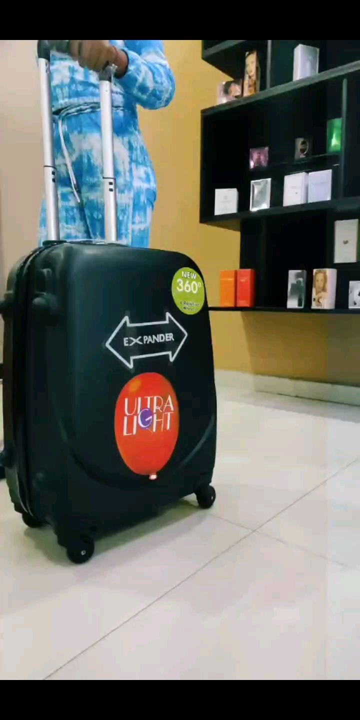 Post 10 by Todo Casual on Instagram (video)