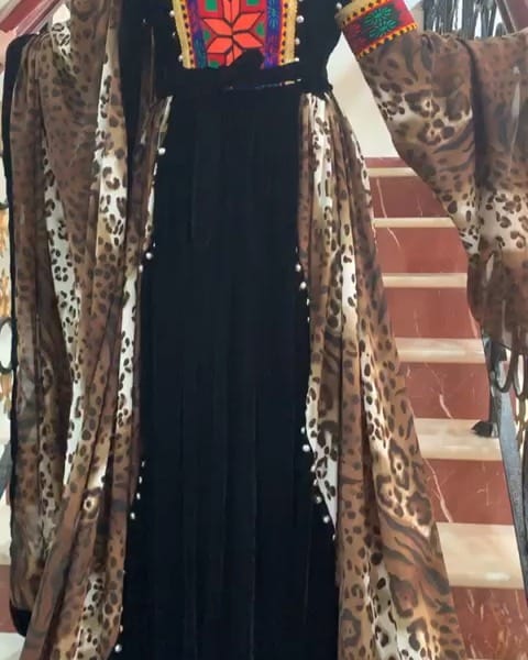 Post 1 by Trendy Wali Sisters Couture on Instagram (video)