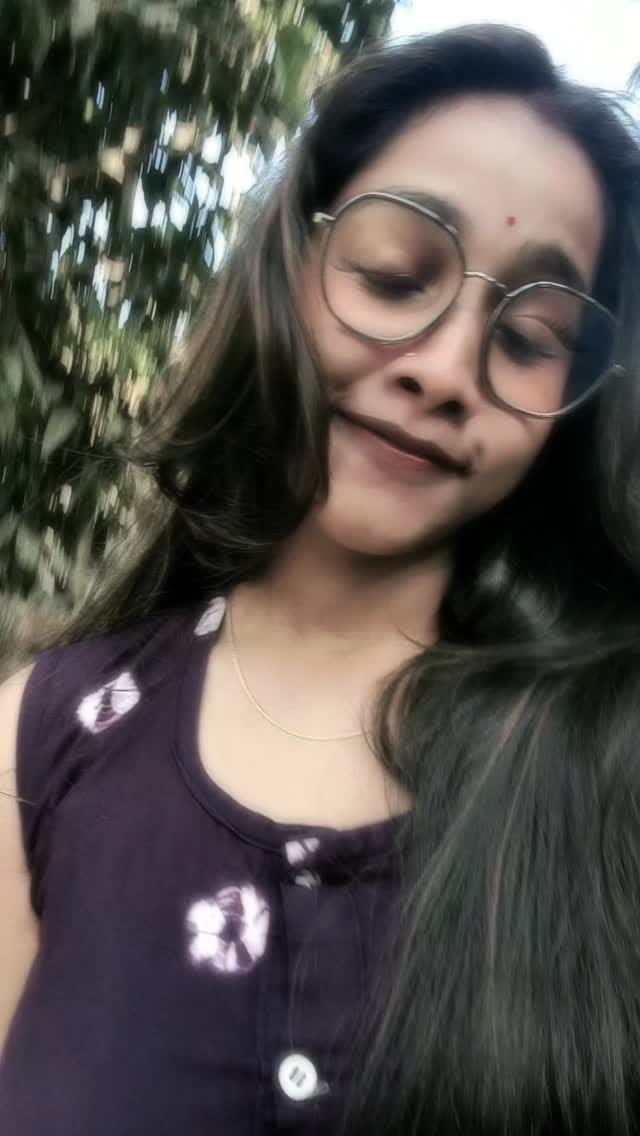 Post 5 by makeup -by- jayanti on Instagram (video)