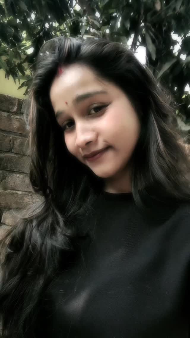 Post 4 by makeup -by- jayanti on Instagram (video)