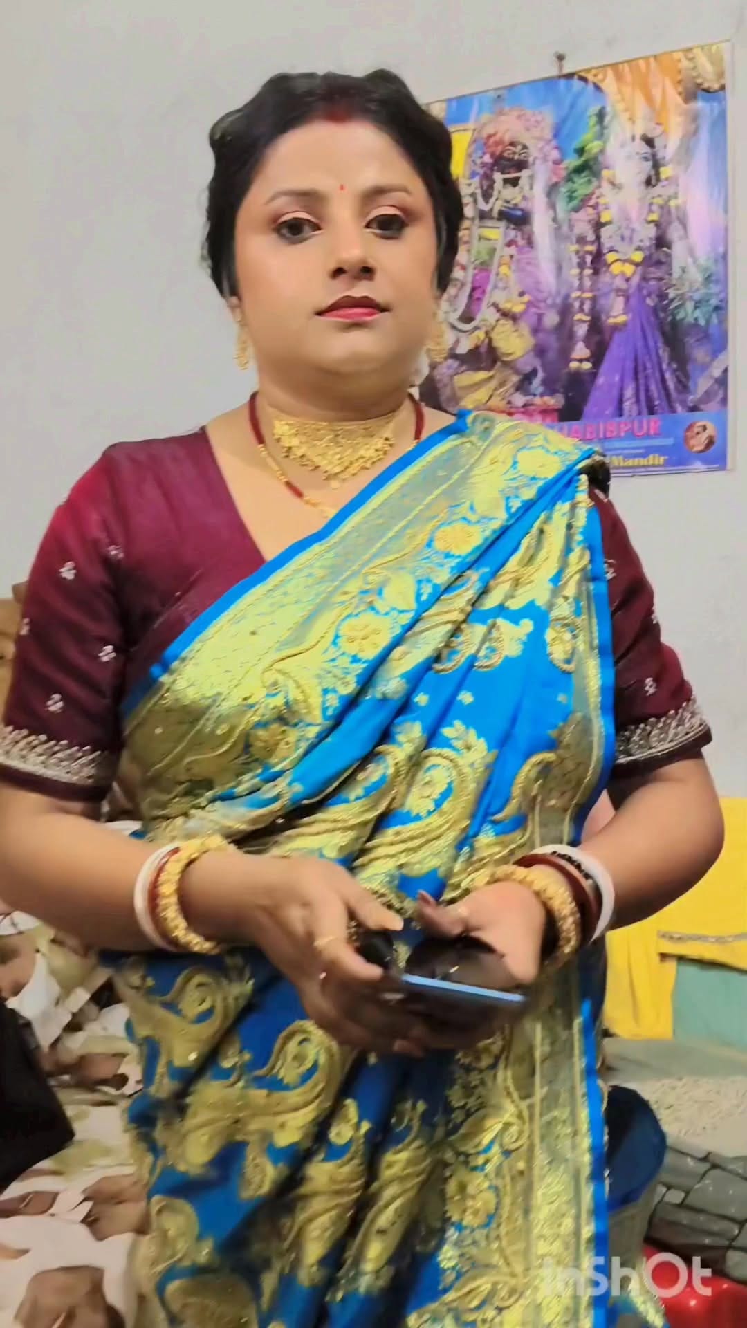 Post 2 by makeup -by- jayanti on Instagram (video)