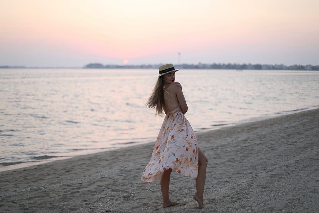 Post 6 by Angelina on Instagram (image)