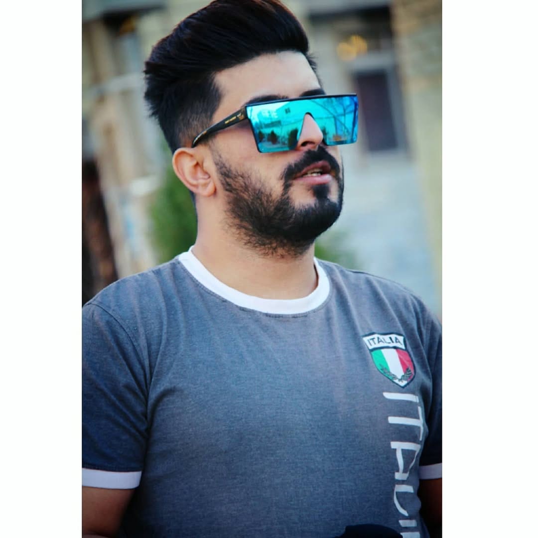 Post 3 by Fardin on Instagram (image)