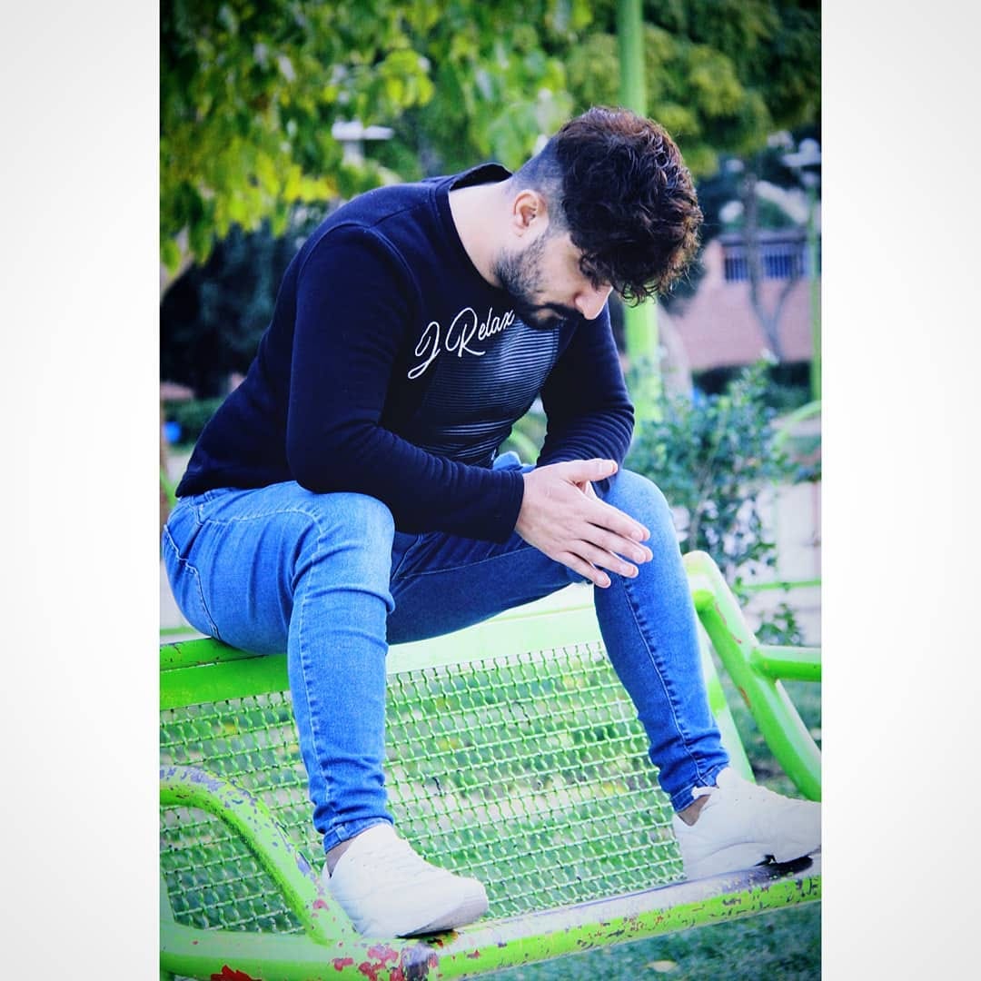 Post 4 by Fardin on Instagram (carousel)