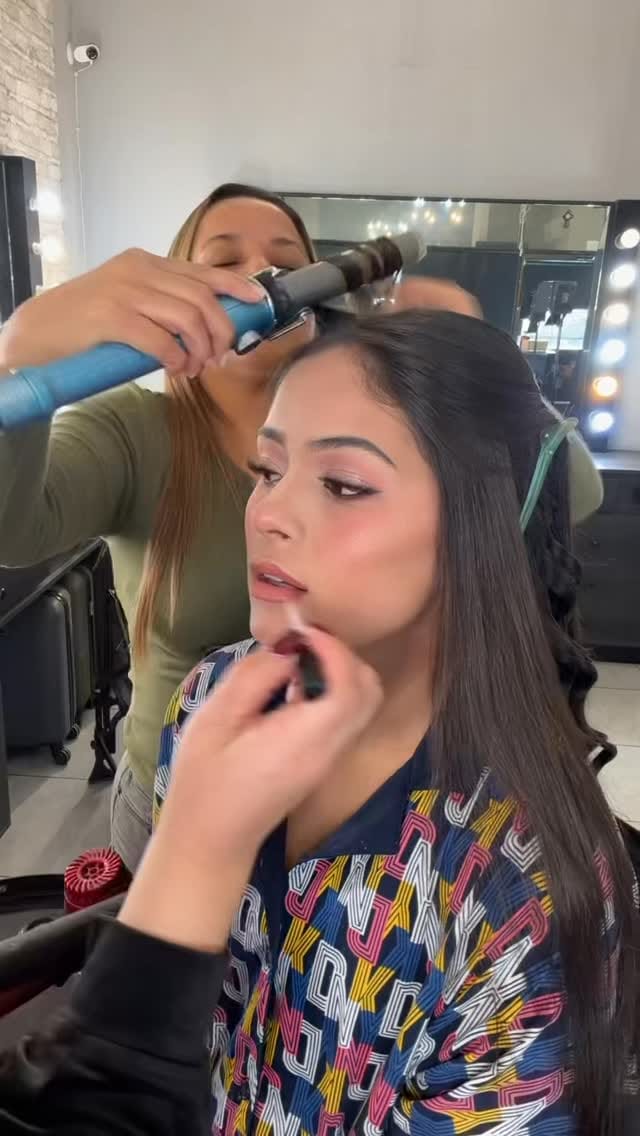 Post 4 by Diana Peralta on Instagram (video)