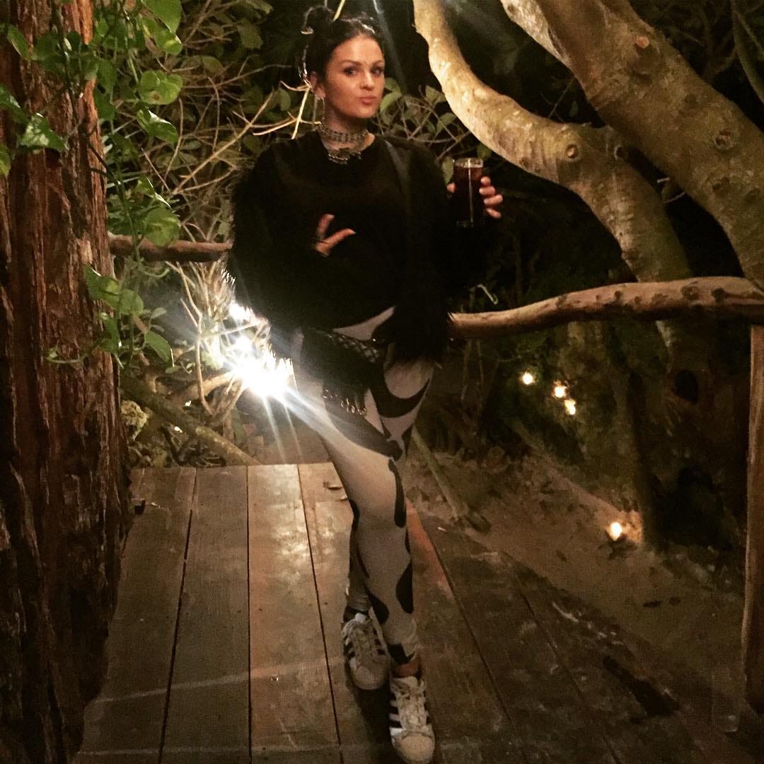 Post 9 by @iamedita on Instagram (carousel)
