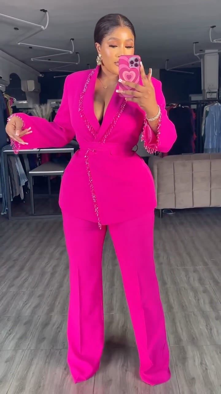 Post 10 by Audacious Fashion / Lagos on Instagram (video)