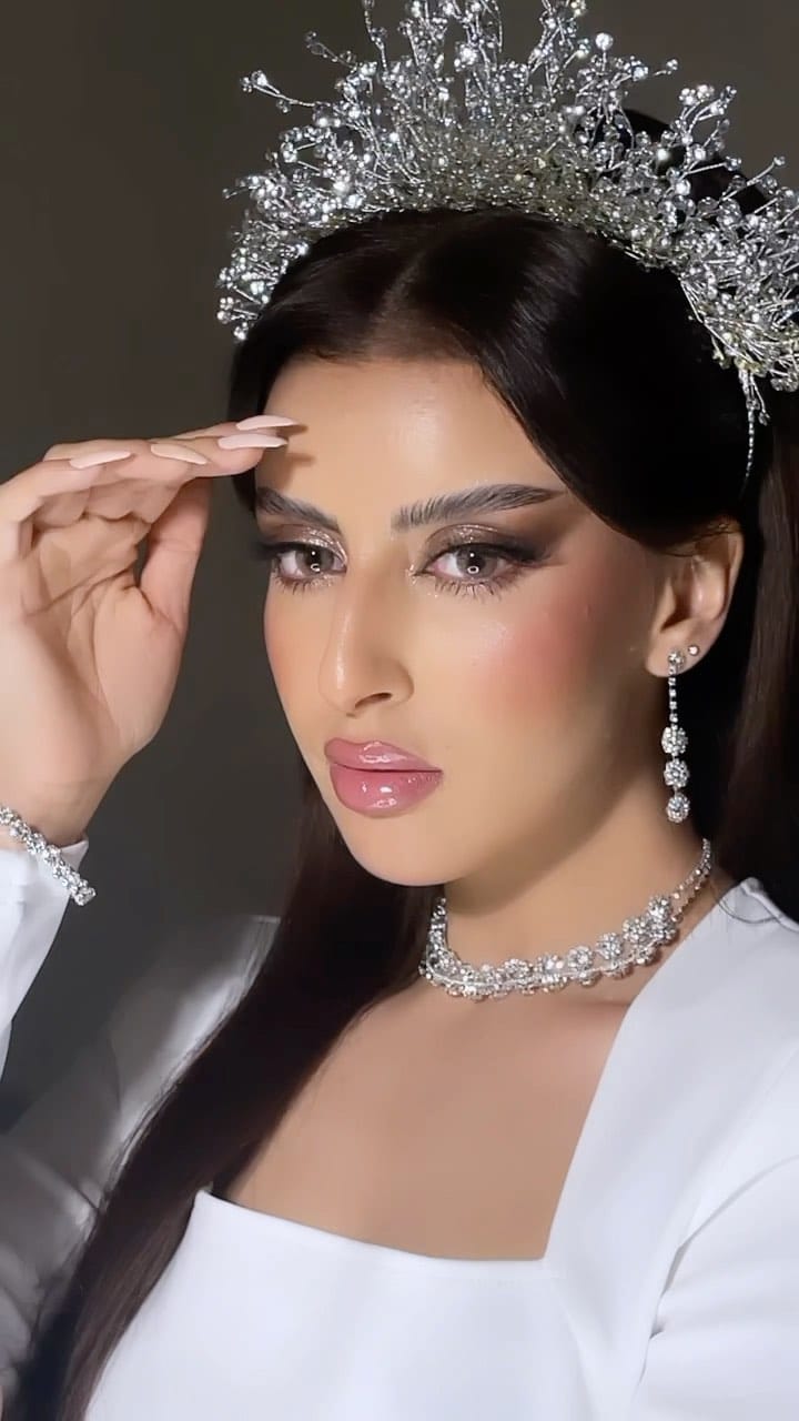 Post 5 by Areej on Instagram (video)