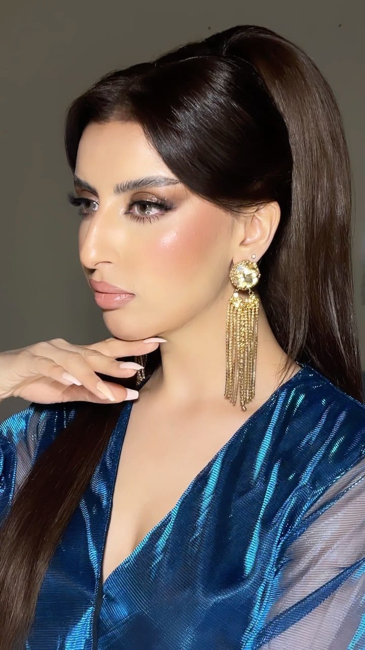 Post 7 by Areej on Instagram (video)
