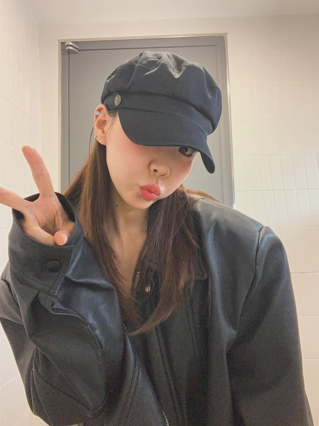 Post 2 by 유이 on Instagram (image)