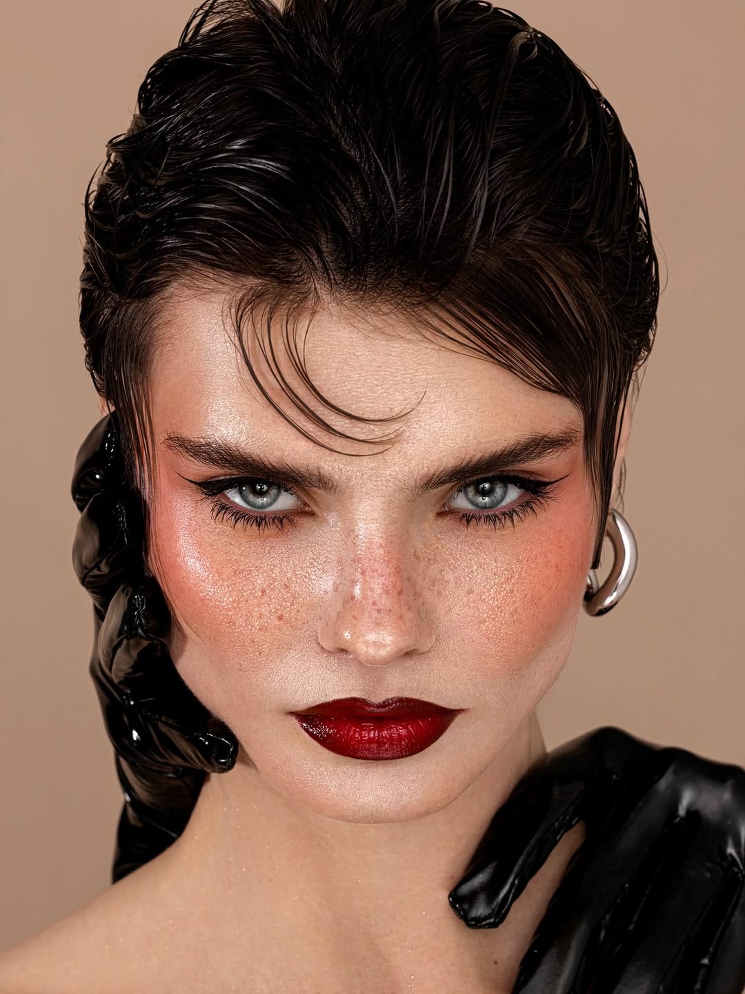Post 1 by Hümeyra Kahramanoğlu on Instagram (image)