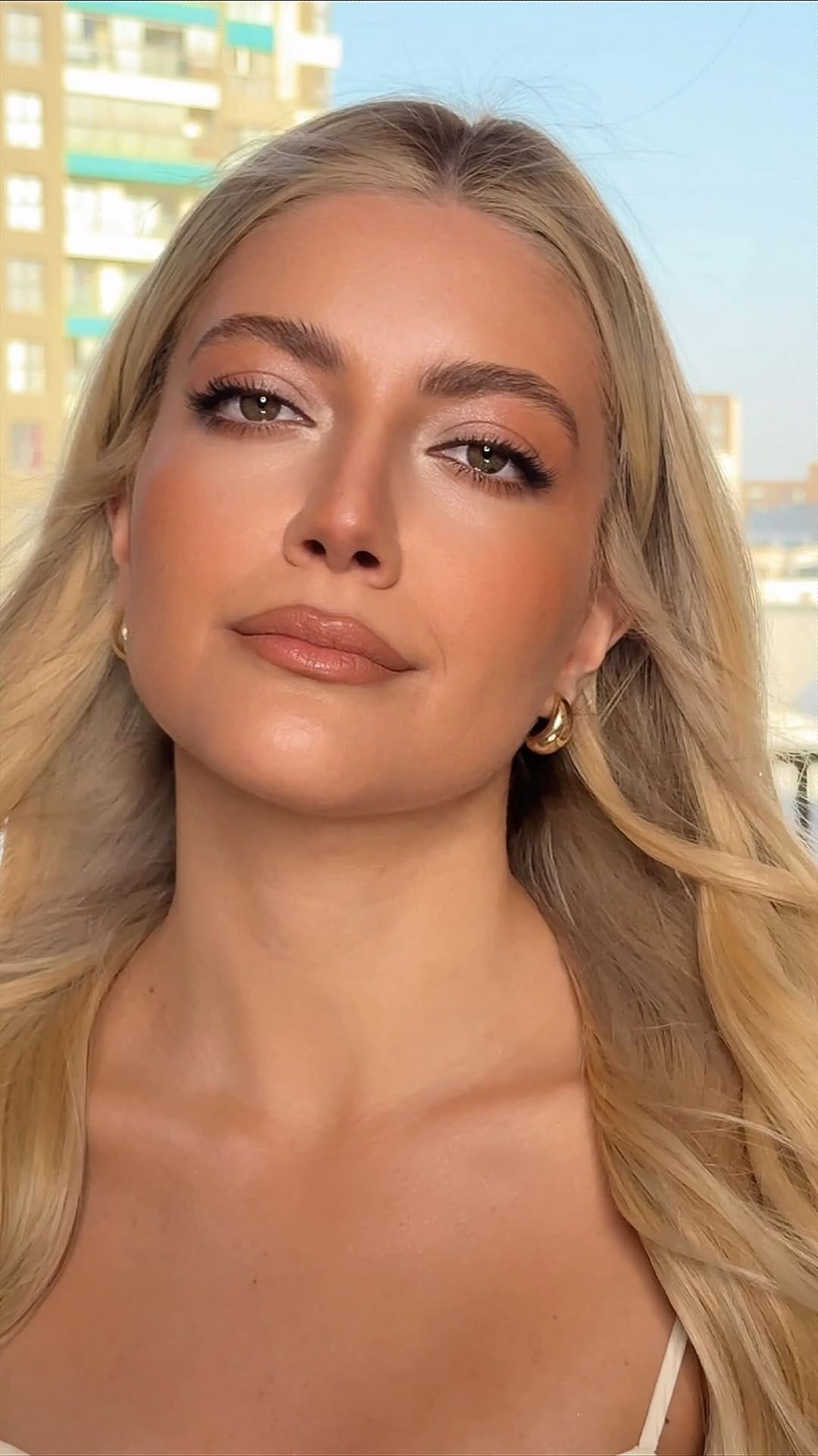 Post 10 by Hümeyra Kahramanoğlu on Instagram (video)