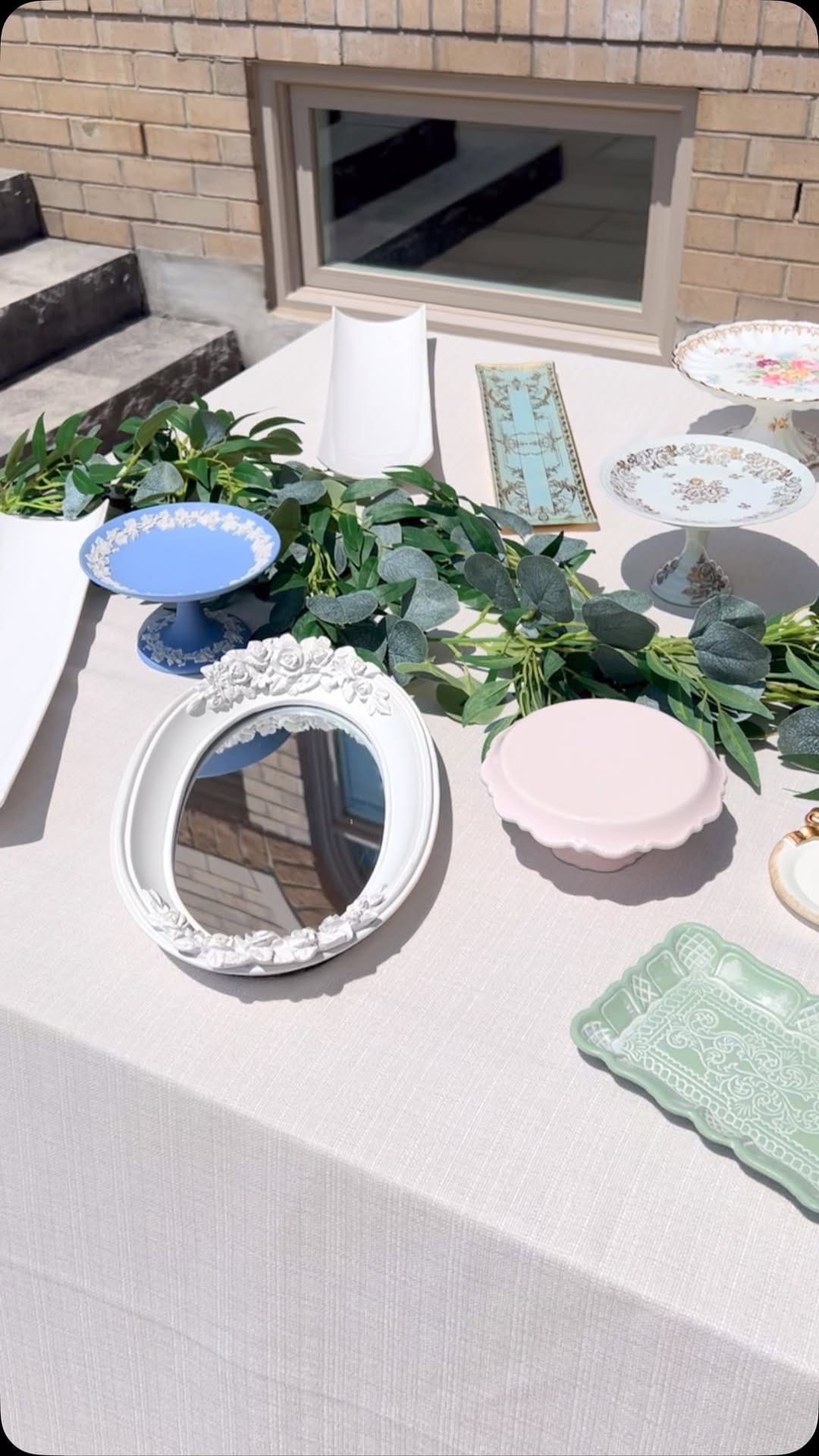 Post 4 by Sweet Bee Tea Party on Instagram (video)