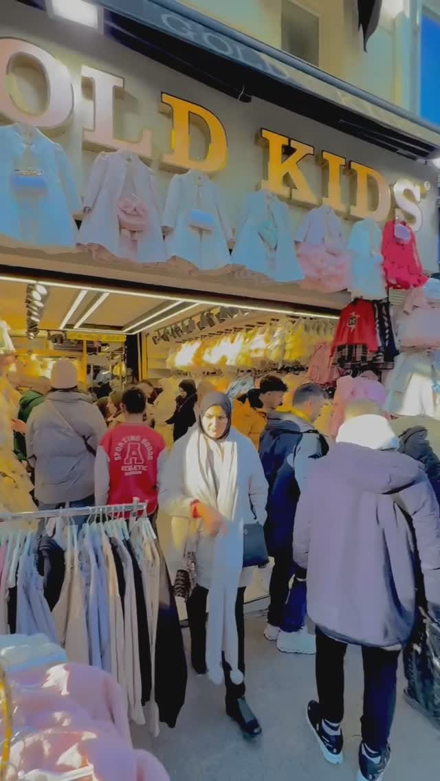 Post 9 by GOLD KIDS on Instagram (video)