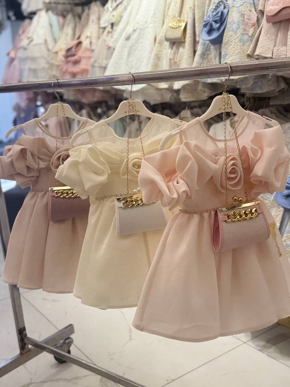 Post 7 by GOLD KIDS on Instagram (carousel)